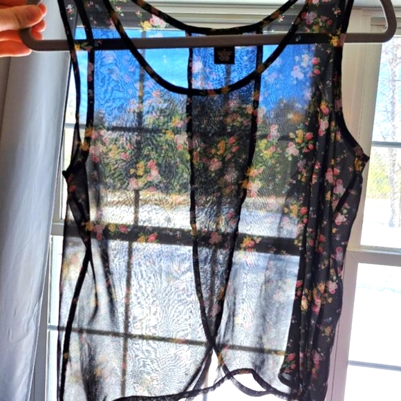 Wet Seal Black Floral Sheer Tank Blouse Open Back Size Small - Picture 6 of 6